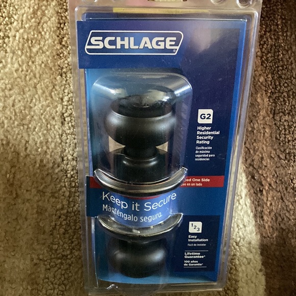 SCHLAGE G2 Security black doorknobs. New and never used. Key on one side. - Picture 2 of 7